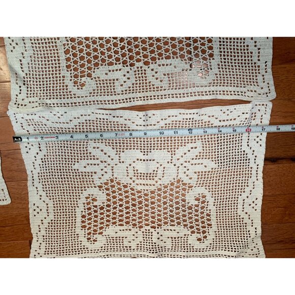 Set of 5 Vintage Handmade Crochet Lace Doilies with Floral & Scroll Patterns - Picture 13 of 16